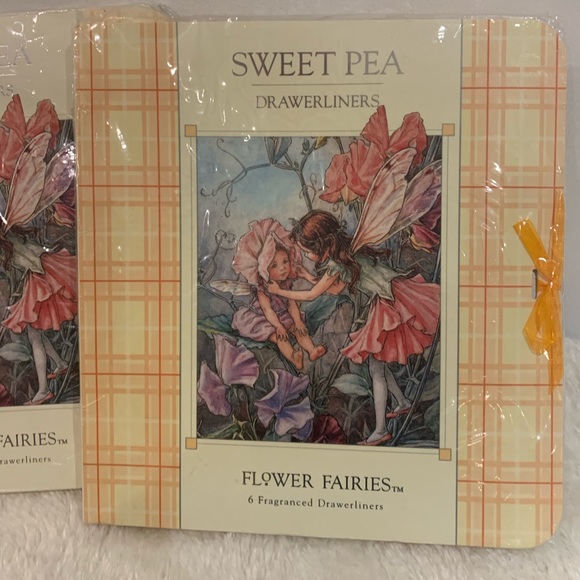 Girls Drawer Liners - Picture 2 of 5